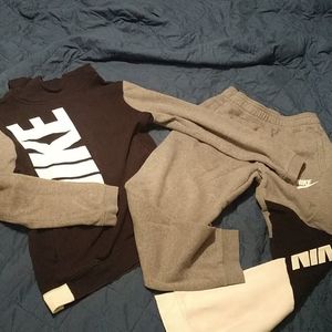 Nike boys xl